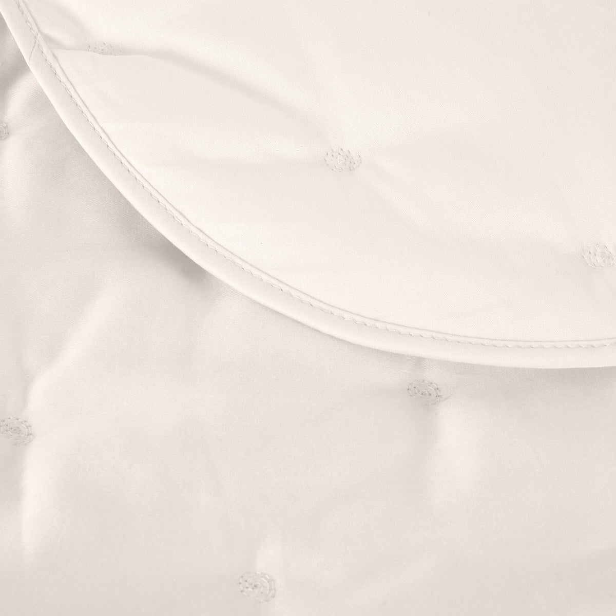 Yves Delorme Triomphe Quilted Coverlet - Nacre