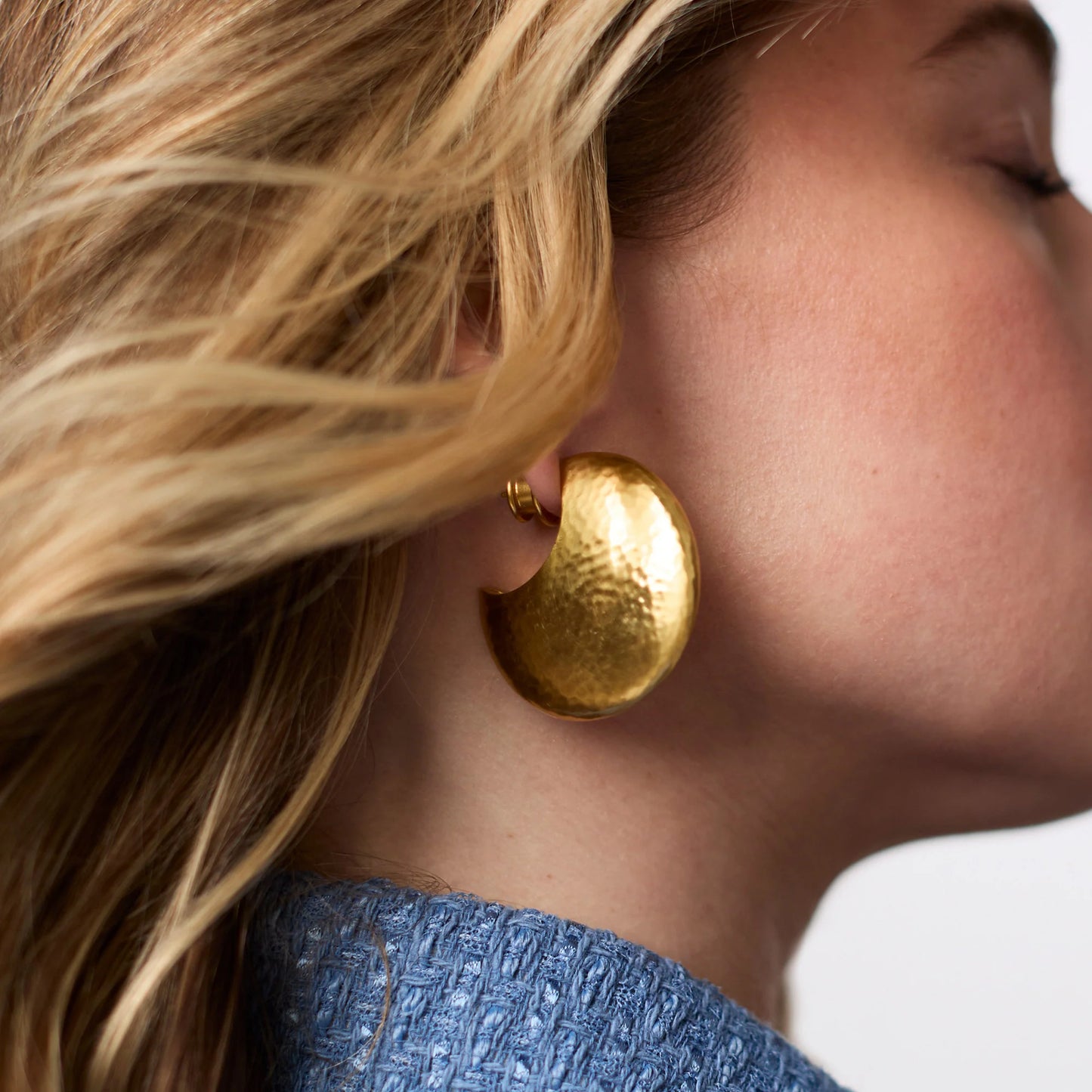 Julie Vos Solara Gold Hoop - Medium