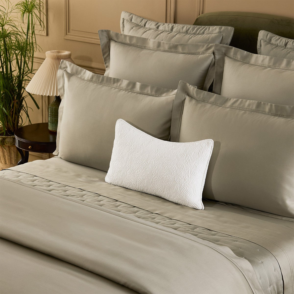 Yves Delorme Triomphe Duvet- Kaki
