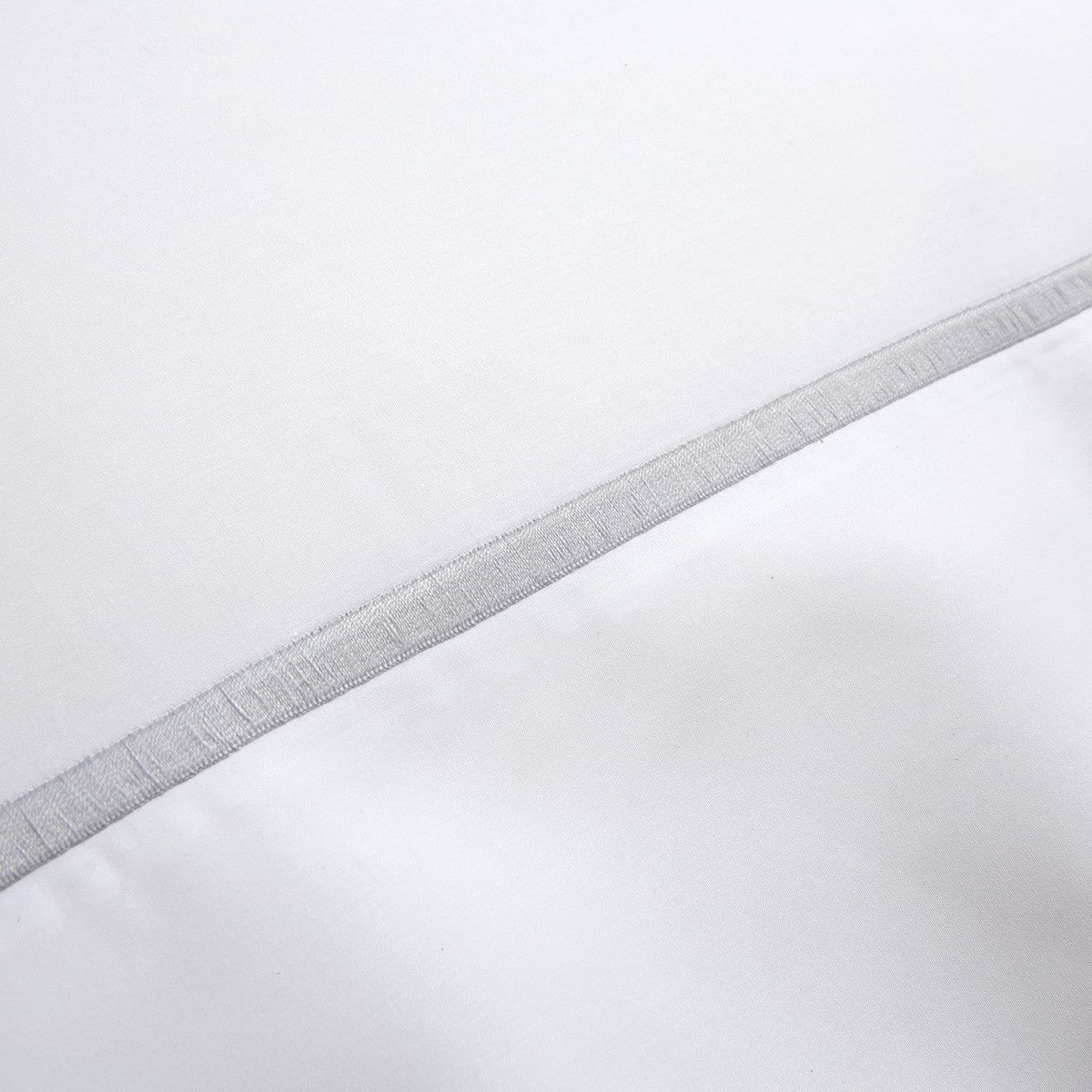 Yves Delorme Athena Pillowcase - Silver