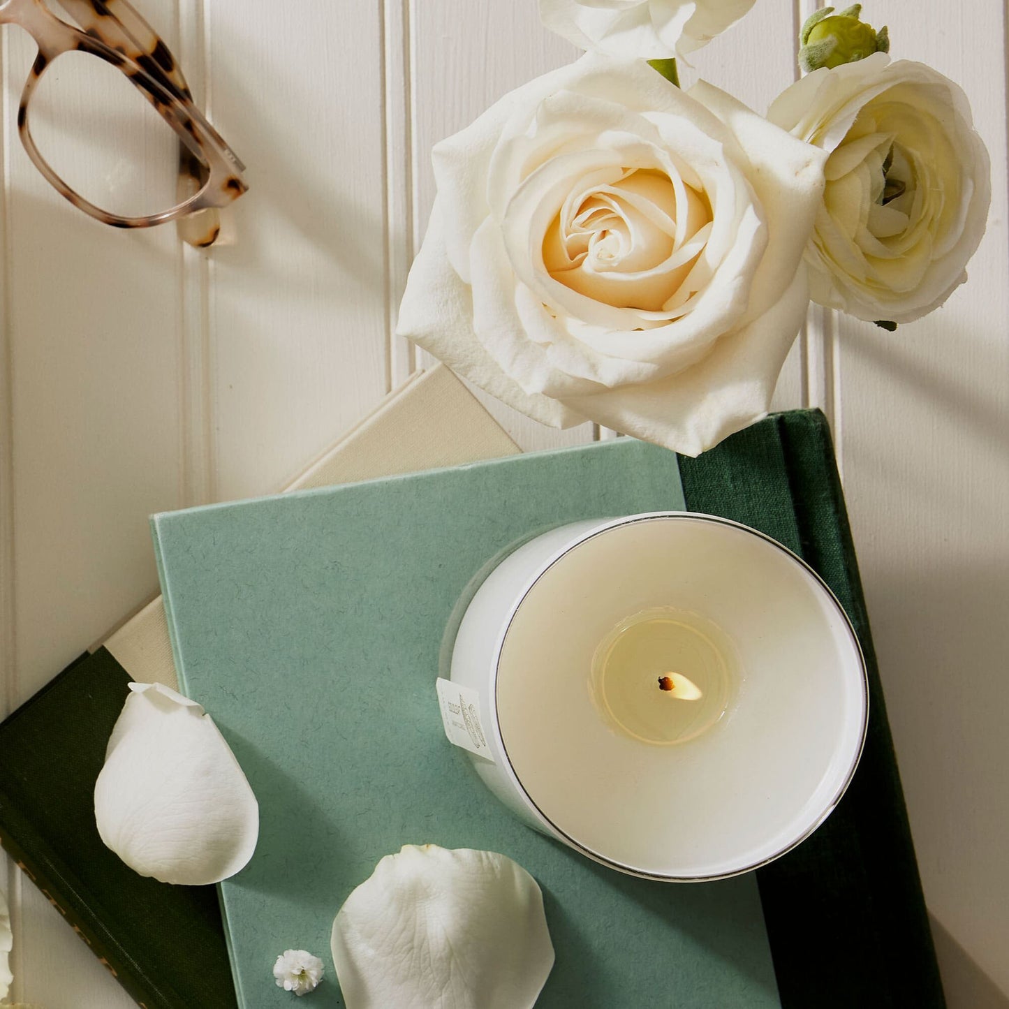 Thymes Goldleaf Candle