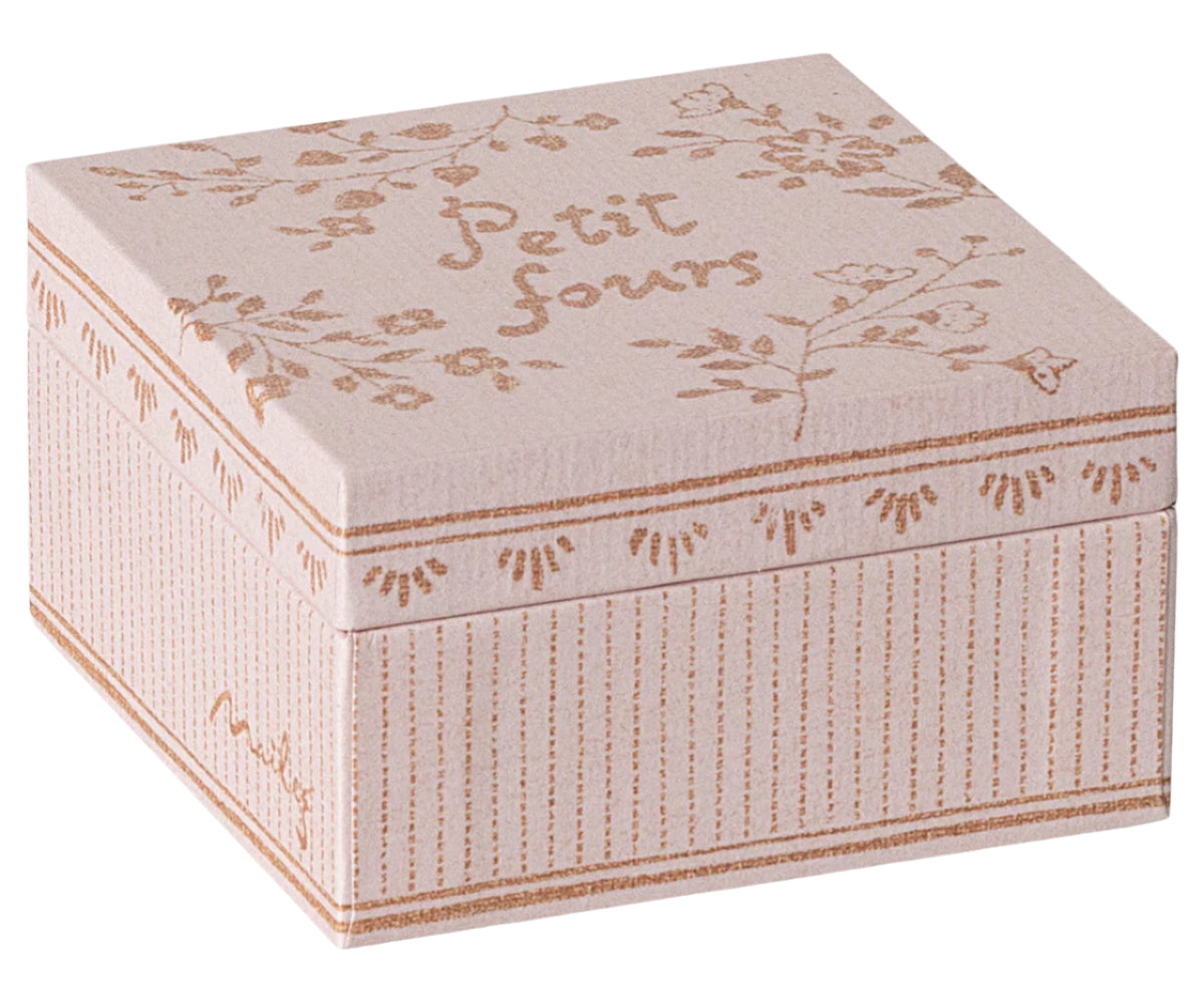 Maileg Cakes & Cakes Stand Mini - Petit Fours