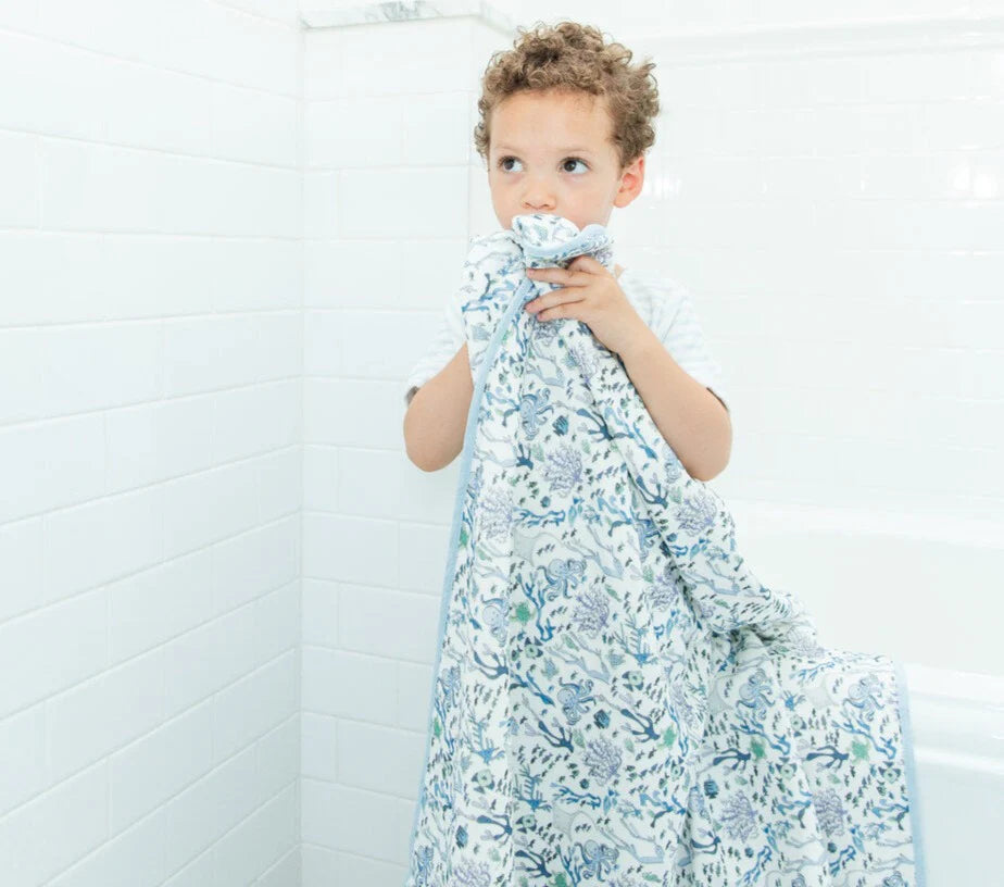 Timo & Violet Coral Reef Shawl Blanket
