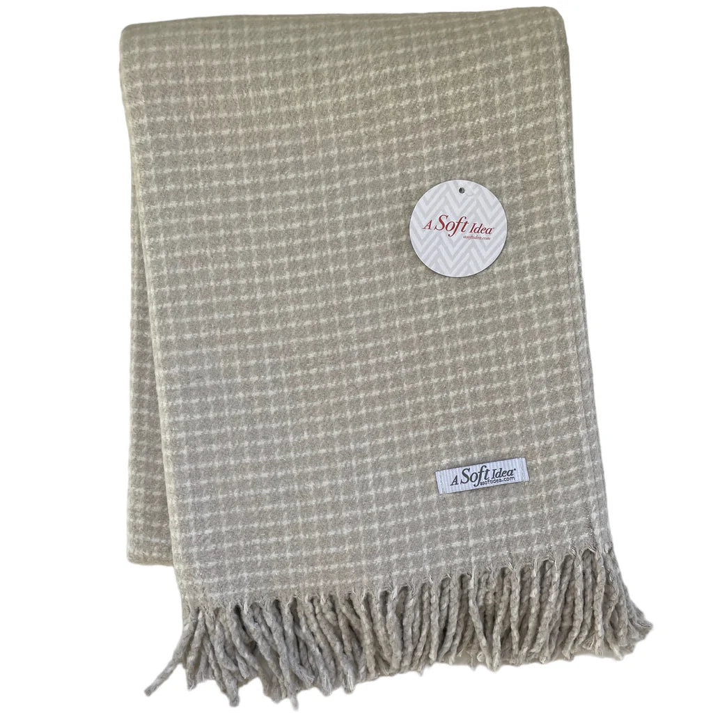 A Soft Idea Small Check Pattern Throw - Sand/Cream