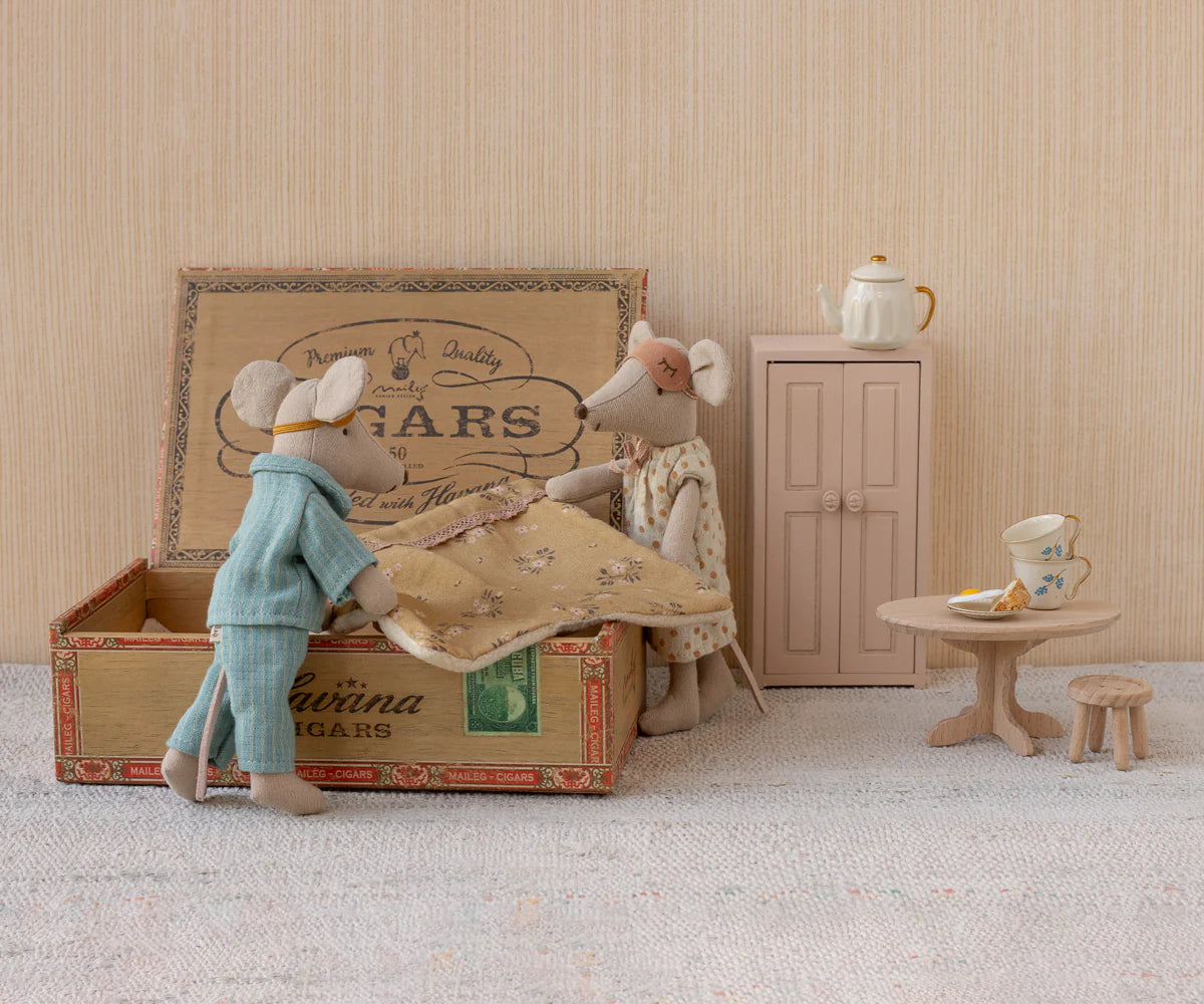 Mum and Dad in Cigar Box 5PCS
