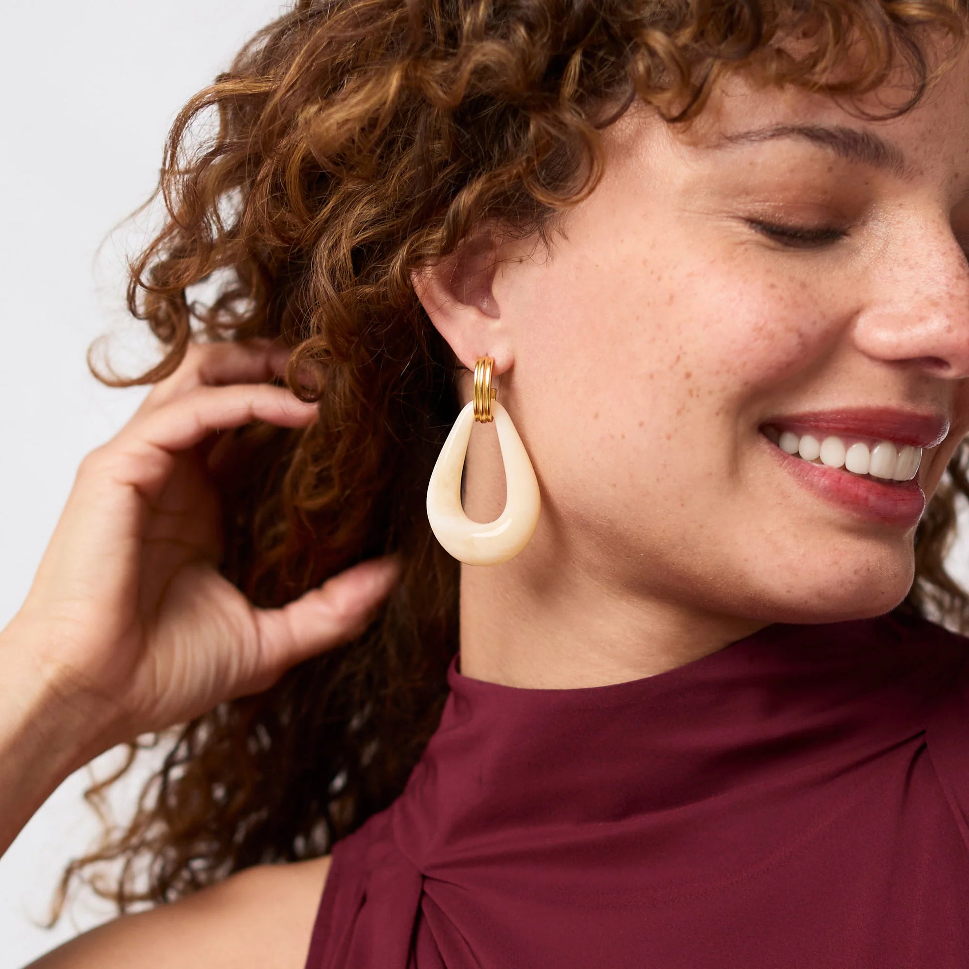 Julie Vos Carnaby Doorknocker Earring