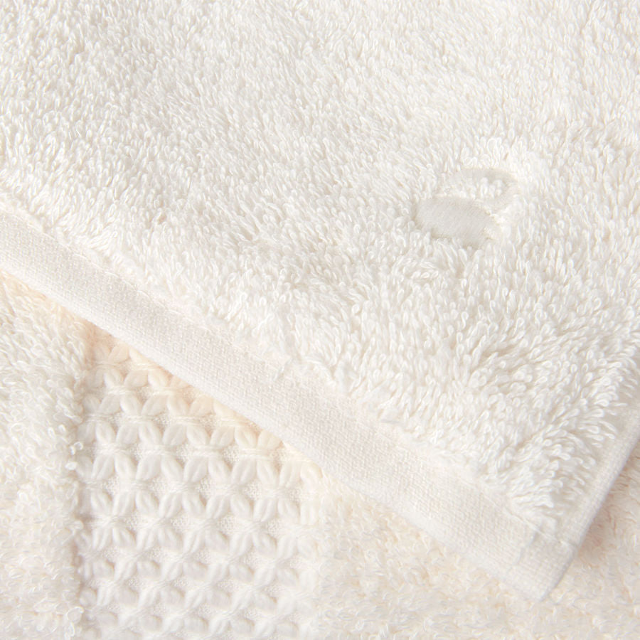 Étoile Bath Towel - Nacre