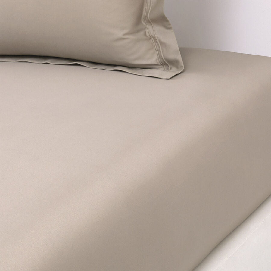 Yves Delorme Triomphe Fitted Sheet - Pierre