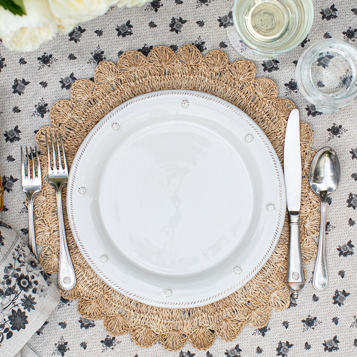 Juliska Berry Thread Dinner plate whitewash
