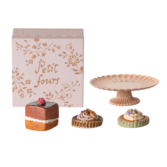 Maileg Cakes & Cakes Stand Mini - Petit Fours