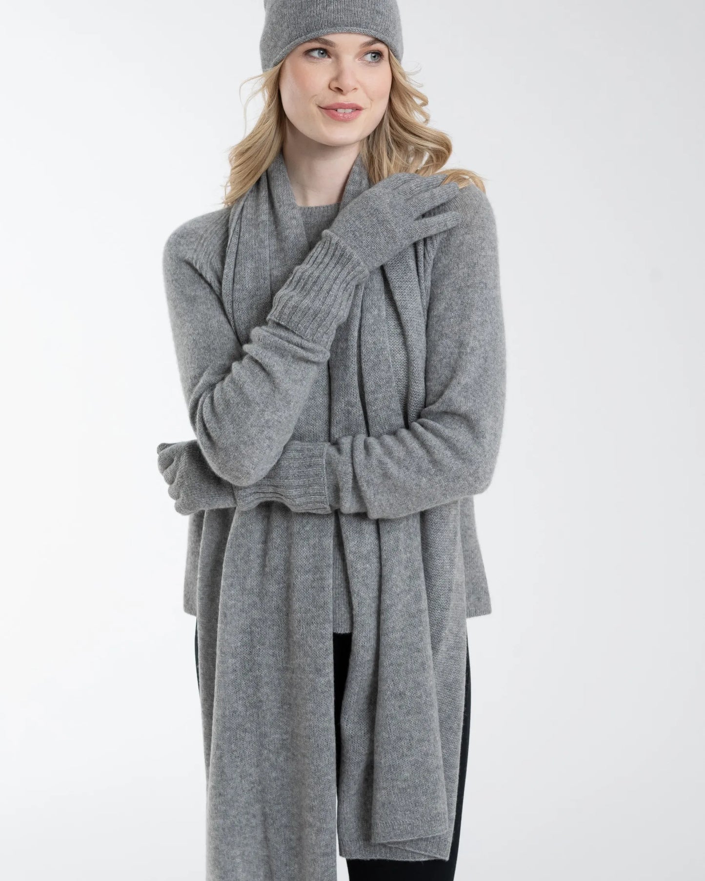 Alashan Cashmere Luxe Mini Travel Wrap