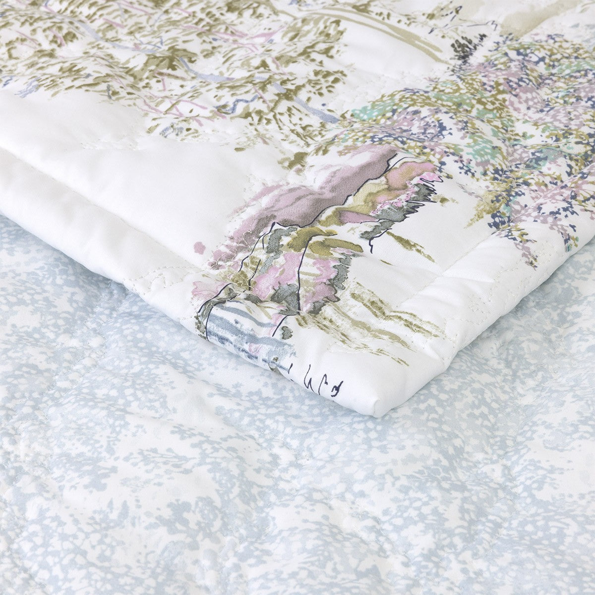 Lande Coverlet