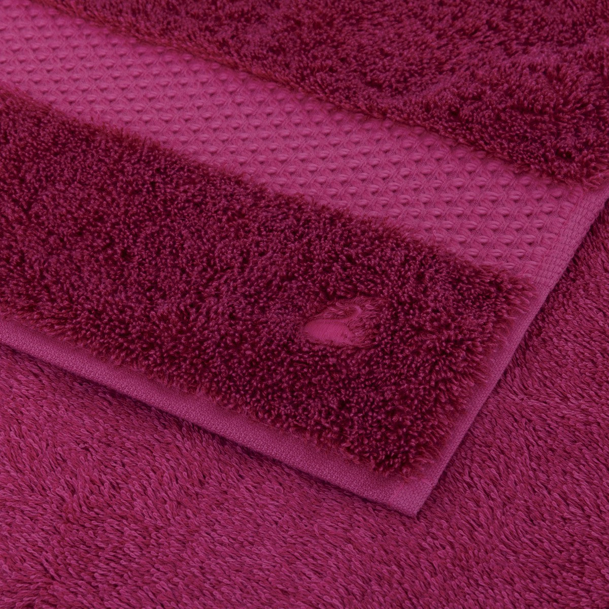 Étoile Bath Towel - Fuschia